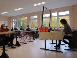 Wir als seitenbetreiber haben uns dem ausgestattet lebensziel angenommen. Antike Versform Trifft Auf Moderne Heldin Maintal