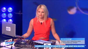 3,266 likes · 44 talking about this. The Crop Top Orange Kelly Vedovelli In Tpmp T Touch My Post Of The 22 05 2018 Spotern