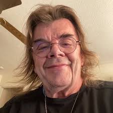 FEAT OF STRENGTH: FOX News' Mike Tobin climbed to the top of Mount Everest  where he did 22 pushups in recognition of the number of veteran suicides  reported everyday.