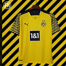 Mit dem leak des auswärtstrikots stehen drei jerseys von borussia dortmund für die saison 2021/22 fest. Bvb Trikot 2021 22 Borussia Dortmund Tragt Neuen Heimdress Gegen Leverkusen Bvb 09