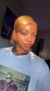 Shayna Cook's Instagram, Twitter & Facebook