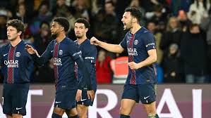 Paris Saint-Germain 3-0 Metz: Luis Enrique's side move back to Ligue 1 summit