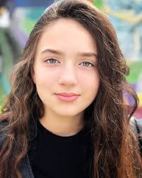 Angela Duggins's Instagram, Twitter & Facebook