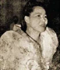 Elisa Ochoa's Instagram, Twitter & Facebook