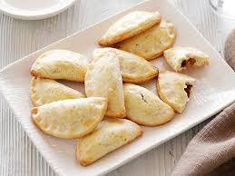 When the season is upon us, it's time to start thinking what cookies to bake for our family, fill up our cookie tins with for gifts, serve at our potlucks , and munch on as we start. Fig And Walnut Cookies Recipe Giada De Laurentiis Food Network