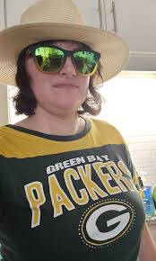 What to wear for packers game tonight?