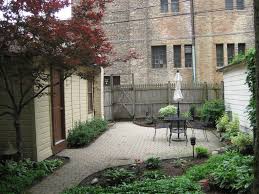Backyard Landscaping In Chicago By 4 Seasons Painting Landscaping Backyard Small Backyard Gardens Outside Patio