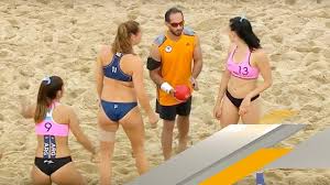 Handball (also known as team handball, european handball or olympic handball) is a team sport in which two teams of seven players each (six outcourt players and a goalkeeper) pass a ball using their hands with the aim of throwing it into the goal of the other team.a standard match consists of two periods of 30 minutes, and the team that scores more goals wins. Relive World Games Beachhandball Halbfinale Frauen Sport1 Youtube