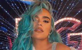 Últimas noticias, fotos, y videos de karol g las encuentras en el comercio. She Feels Like A Queen Karol G Looks Beautiful And Expresses Herself Deeply Latest News Breaking News Top News Headlines