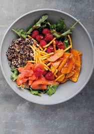 Bol De Quinoa Patate Douce Saumon Fume Framboises Sauce Asiatique Trois Fois Par Jour Recipe In 2020 Salmon And Sweet Potato Smoked Salmon Asian Sauce
