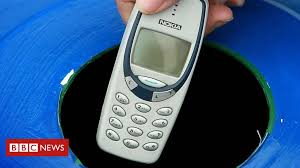 O nokia 8110, celular clássico do tipo tijolão, ressurgiu na mwc 2018. Nokia Nao Confirma Volta Do Tijolao Mas Ha Mercado Para Celulares Vintage Bbc News Brasil