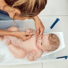 Stokke flexi bath is the only hard plastic baby bathtub which folds up flat with a touch of your hand. Stokke Flexi Bath Bath Tub For Babies Toddlers Children Extremely Light And Collapsible Colour White Yellow Amazon Co Uk Baby Products
