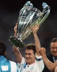 Chaque saison, la compétition voit s'affronter les meilleures équipes d'europe, qui ont gagné leurs billets grâce à leurs résultats respectifs sur la scène nationale. Olympique De Marseille 17 Years Later Football Marketing Xi