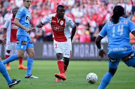 Droevig nieuws in de belgische voetbalwereld. Voetballer Geoffrey Mujangi Bia Aangehouden Na Vondst Van 1 000 Wietplanten In Zijn Woonst Voetbal Hln Be