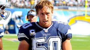 He appears to be on track to play sunday. Dallas Cowboys Linebacker Sean Lee Drinks Coffee During Nfl Games