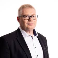 Stainless steel was discovered by accident in 1913 by British metallurgist Harry  Brearley in Sheffield, a city known for its steel and knife production.  Brearley was looking for a steel alloy that… |