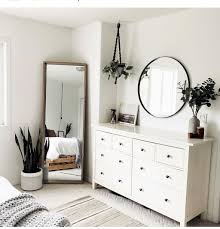 32 Diy Apartment Dekor Ideen Auf Einem Budget In 2020 Simple Bedroom Decor Simple Bedroom Diy Apartments