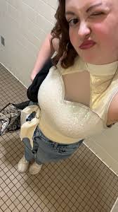 Hey everyone! I've had several new faces join my group that I don't know  and i'm sure they don't know me as well, so i'd like to introduce myself!  My name is