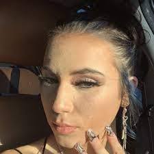 Katelyn Dahl's Instagram, Twitter & Facebook