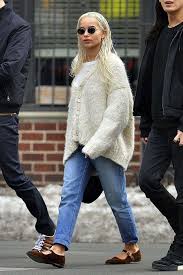 Sep 04, 2020 · looking back, the '90s feels like a golden era—the game boy! De Lune Zoe Kravitz S Street Style Kinda Monochrome Zoe Kravitz Style Celebrity Street Style Street Style