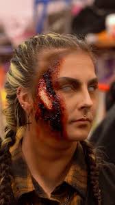 How our screamsters prepare for a night of scares 😳