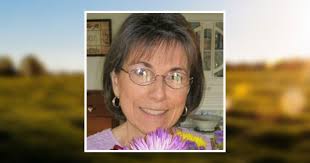 Sandy Massie's Instagram, Twitter & Facebook