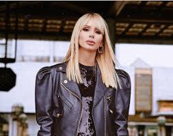 Светлана лобода мегамикс премия ру тв 2021. Nogi Ot Ushej Svetlana Loboda V Ekstra Mini New Magazine Internet Izdanie O Znamenitostyah I Stile Zhizni