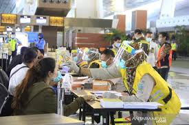Alat komunikasi sudah ada sejak dulu, namun bentuk. Ap Ii Perketat Protokol Kesehatan Penumpang Di Bandara Soetta Antara News Gorontalo
