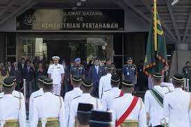 730 118 tykkäystä · 21 262 puhuu tästä · 72 jabatan hal ehwal veteran atm kementerian pertahanan malaysia kuala ikhlas daripada dato' sri muez bin abd aziz ketua setiausaha kementerian pertahanan… Majlis Amanat Ketua Setiausaha Bersama Warga Kementerian Pertahanan Dan Sebelum Itu Ybhg Datu Ksu Memeriksa Kawalan Kehormatan Utama Kku