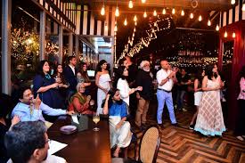 Now you can save your money and at the same time enjoy luxury by exploring the varied bentwood chair furniture ranges at alibaba.com. Bent Chair Curates A Captivating Evening At Plum Cafe