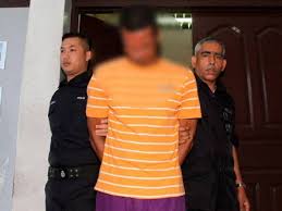 Bapa durjana dera bayi sendiri demi sakitkan hati isterinya. Bapa Durjana Didakwa Rogol Cabul Dan Rakam Gambar Bogel Anak Tiri
