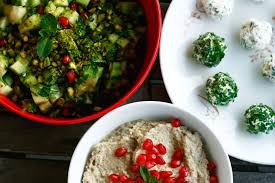 Persische Mezze Frischkaseballchen Salat Mit Granatapfel Und Baba Ganoush Orientalische Rezepte Persische Rezepte Rezepte