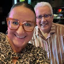 Craft-focused groups for creative discussions