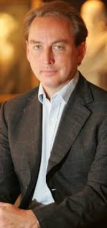 The extraordinary story of Antiques Roadshow expert Philip Mould, his  jealous rival and the fine art of conducting a vendetta