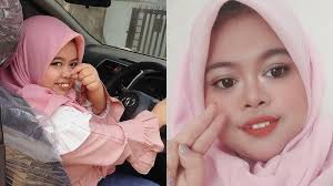 Pamer wajah hasil operasi plastik, penampilan baru kekeyi bikin syok, netizen pangling: Beauty Vlogger Kekeyi Pamer Mobil Baru Hasil Kerja Keras Eks Rio Ramadhan Banjir Pujian Netizen Tribun Medan