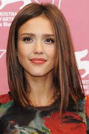 Cheveux Le Carre Gagnant Avec Images Coupe De Cheveux Cheveux Jessica Alba Idees De Coupe De Cheveux