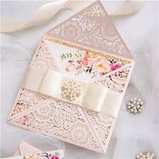 Cosa scrivere sulle partecipazioni del matrimonio ? Astuccio Avorio In Fiori Partecipazioni Matrimonio Meravigliose Wpl0015 Wpl0015 0 00