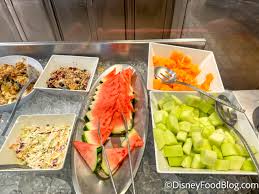 REVIEW: Breakfast at Hollywood Studios with RARE Characters? Say No More! |  the disney food blog