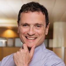 The next chapter begins! After 3.5 wonderful years in London, and a brief  stop back in the US for the summer, we are now settled in Porto! There's  nothing like full-immersion language