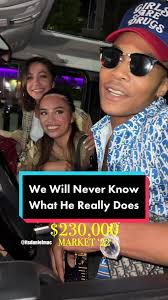 Anyone Got Any Guesses What He Does? #gwagon #6thstreet #mercedesbenz #cars