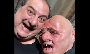 ويعد فيلم أحمد نوتردام من أبرز أفلام العيد 2021، والذي يؤدي بطولته الفنان رامز جلال، لذا يرغب الكثير في معرفة موعد عرض فيلم أحمد ويشارك في فيلم أحمد نوتردام مجموعة كبيرة من الفنانين هم: Ù„Ù‚Ø§Ø¡ Ø§Ù„Ø¹Ù…Ø§Ù„Ù‚Ø© Ø±Ø§Ù…Ø² Ø¬Ù„Ø§Ù„ Ù…Ø¹ Ø®Ø§Ù„Ø¯ Ø§Ù„ØµØ§ÙˆÙŠ ÙÙŠ ÙƒÙˆØ§Ù„ÙŠØ³ Ø£Ø­Ù…Ø¯ Ù†ÙˆØªØ±Ø¯Ø§Ù… Ø®Ø¨Ø± ÙÙŠ Ø§Ù„ÙÙ†