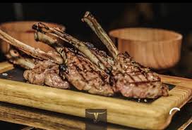 Un steakhouse est un restaurant spécialisé dans les viandes. Restaurant Bey Steak House A Paris 75017 Menu Avis Prix Et Reservation Sur Thefork Lafourchette