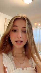 Rachel Kinser's Instagram, Twitter & Facebook