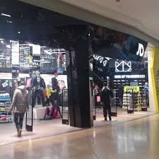 Nike, adidas, jordan, fila, siksilk, converse, vans y más. Jd Sports Fashion Jobs Glassdoor De