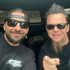 Today we are removing inactive members from the group. If you're here  please say yes!!!!🎬😍 #davekindig #bitchinrides #cars #mechanic #dave