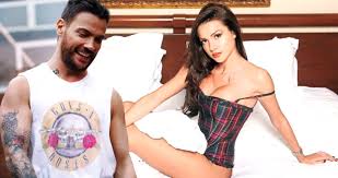 Turkish songwriter sinan akçıl has stated his readiness to represent turkey with romanian singer otilla in the eurovision song contest, should they choose to return to the contest. Otilia Dan Sinan Akcil A Sert Sozler Beni Gunden Gune Oldurmek Icin Her Seyi Yaptin Haberler