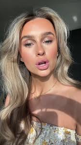 the best super universal blush/highlight shade @Charlotte Tilbury thank you  queen