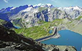 Its surface area is 42 ha. Muttsee Und Limmernsee Www Gebaeudetechnik News Ch