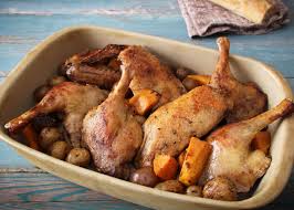 Duo De Canard Aux Epices Exotiques Prechauffer Le Four A 165 C 325 F Bien Laver Le Canard Et Les Cuisses Puis Decouper L Chicken Wings Food Vegetables