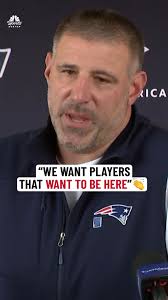Mike Vrabel shares how the team is 'pitching' potential free agent signees 